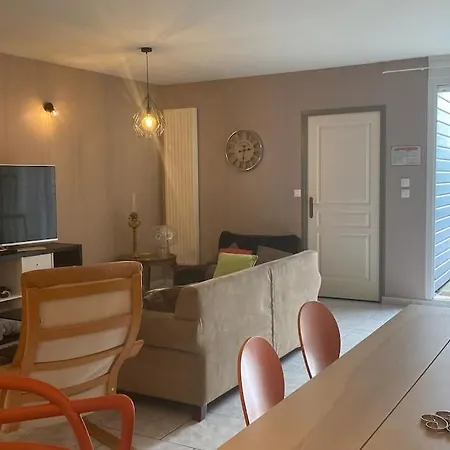 בית נופש Vaste Maison Avec Jardin A