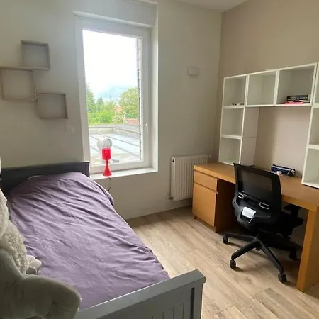 Vaste Maison Avec Jardin A *